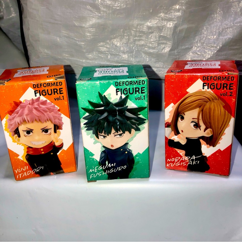 Yuji Itadori figures